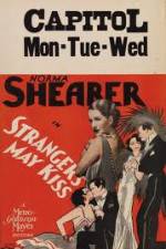 Watch Strangers May Kiss Zoechip