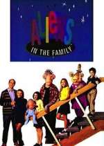 Watch Aliens in the Family Zoechip