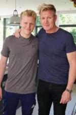 Watch Born Famous Zoechip