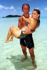 Watch Shipwrecked Zoechip