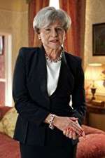 Watch Tracey Breaks the News Zoechip